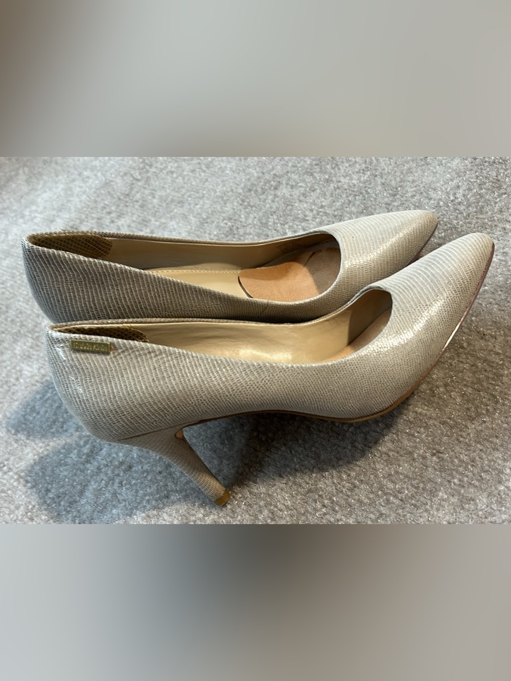 Calvin Klein Pointed-Toe Pump Heels size 7